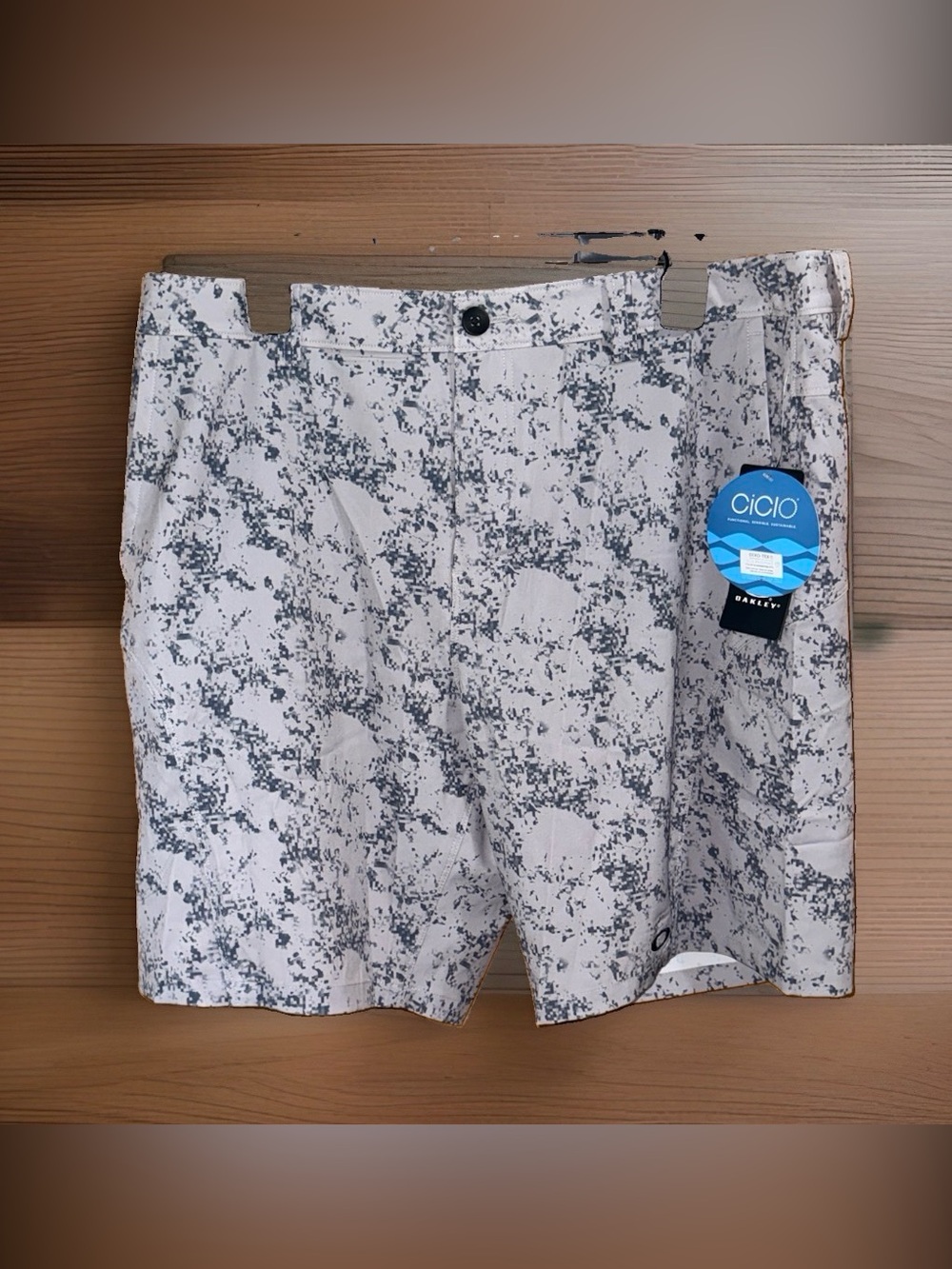 Oakley Men’s White and Gray Pixel Camo Flat Front Shorts